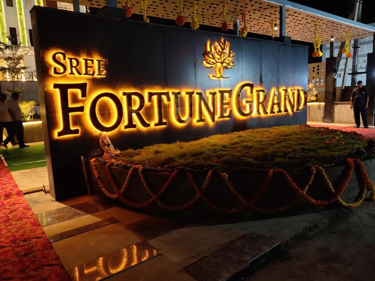 Sree Fortune Grand, Tadepalli Hotel Tadepalle Exterior foto